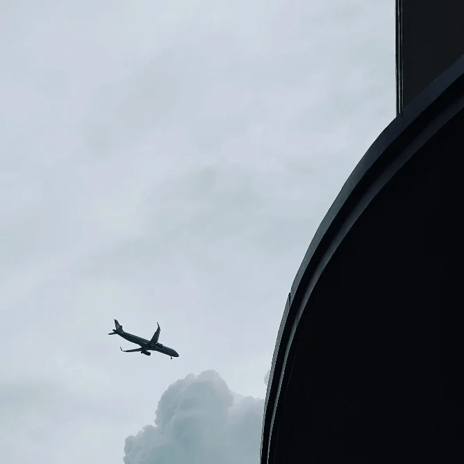 sky-hLmPd2-88vQ-unsplash@2x